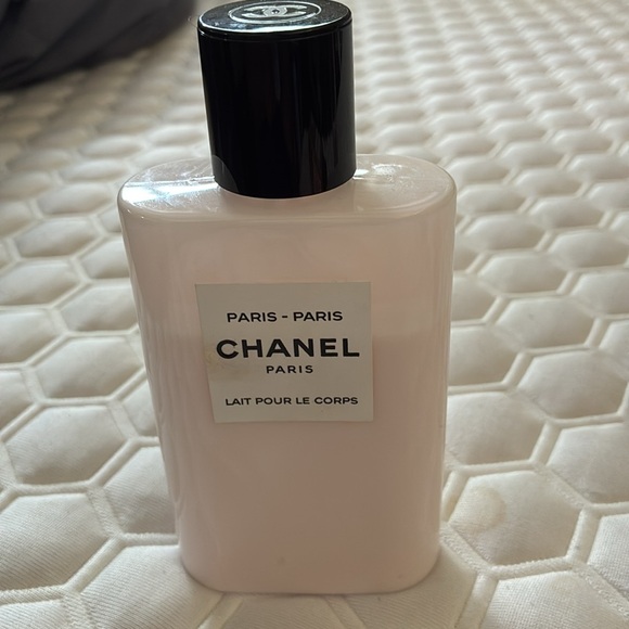 Chanel Paris Bath and Body Set - Picture 4 of 8
